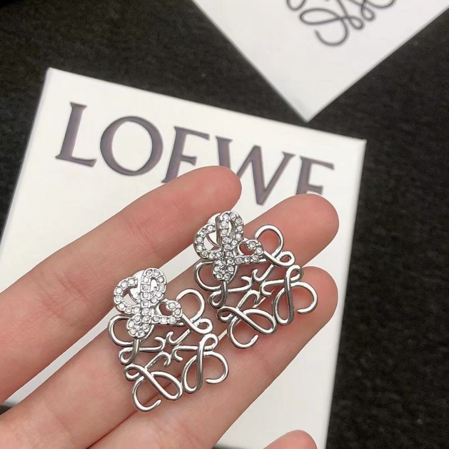 Loewe Jewelry LOEWE’s irresistible charm is the new favorite in the fashion circle — AAA Quality Replica — photo 4