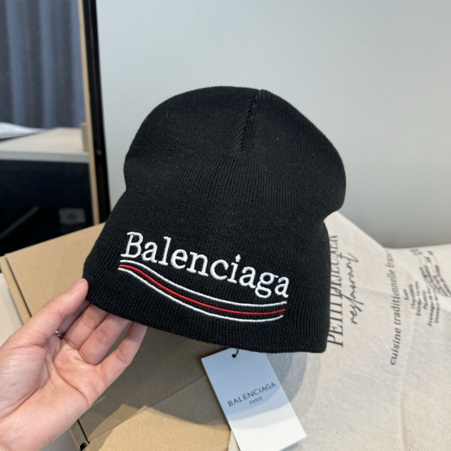 Cappello Balenciaga Newlogo, stile — photo 2