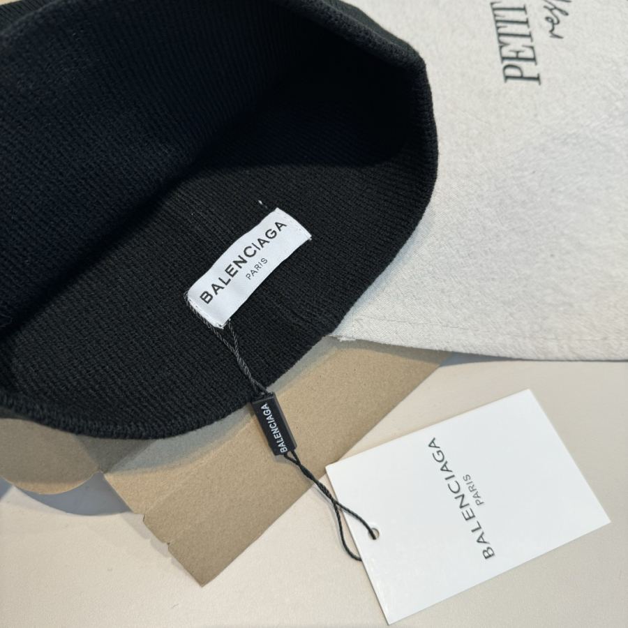 Cappello Balenciaga Newlogo, stile — photo 6