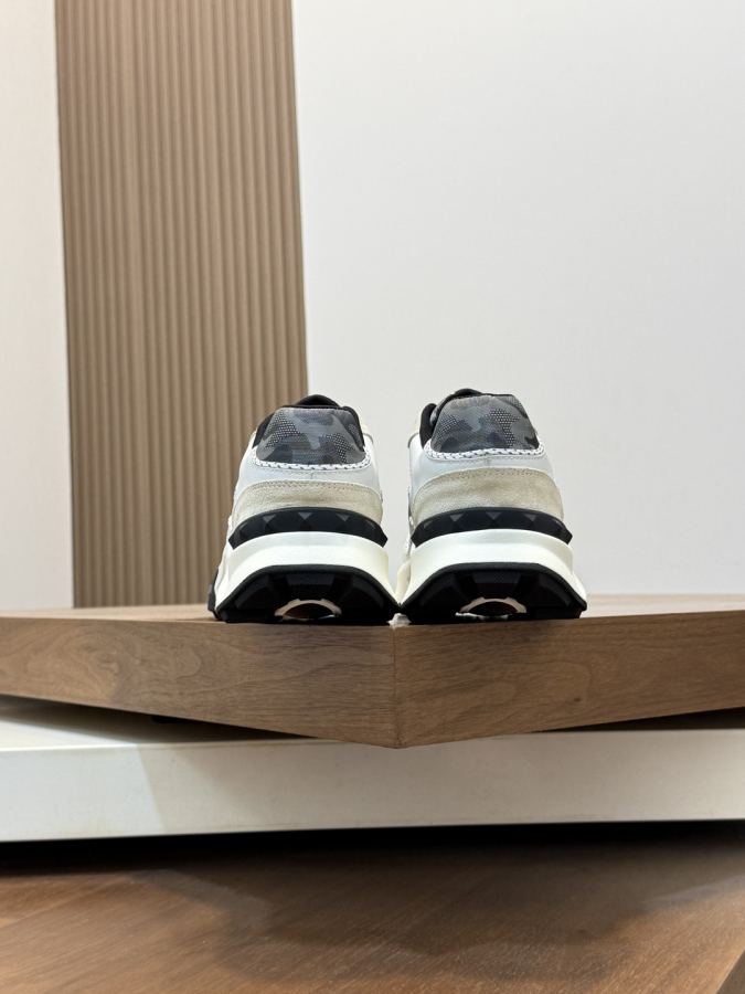 VALENTINO shoe VLTN 𝑶𝒏𝒆𝑺𝒕𝒖𝒅 2024 New. ZP. / 𝐓𝐏𝐔 39-44.45 — 1:1 Replica For Sale — photo 8