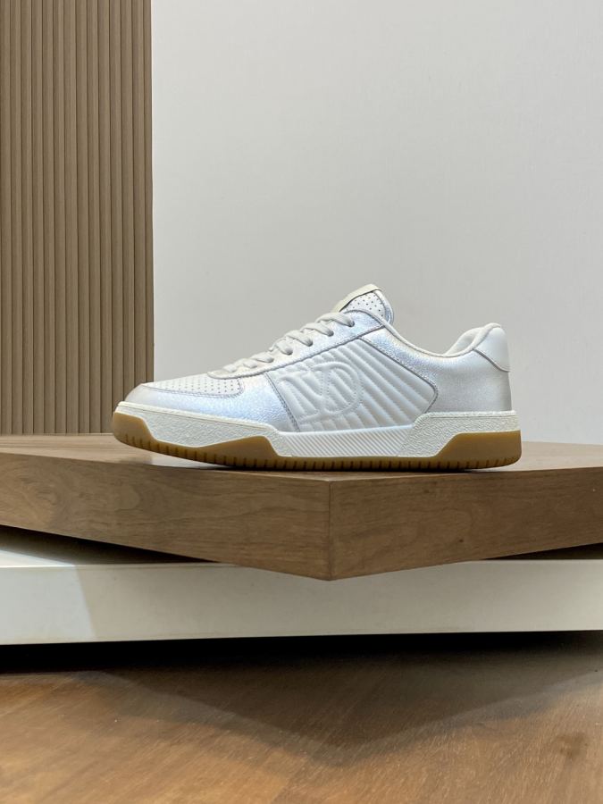 VALENTINO shoe VLTN 𝑶𝒏𝒆𝑺𝒕𝒖𝒅 Series 2024 ZP | 𝐓𝐏𝐔 39-44 45 — 1:1 Replica — photo 2