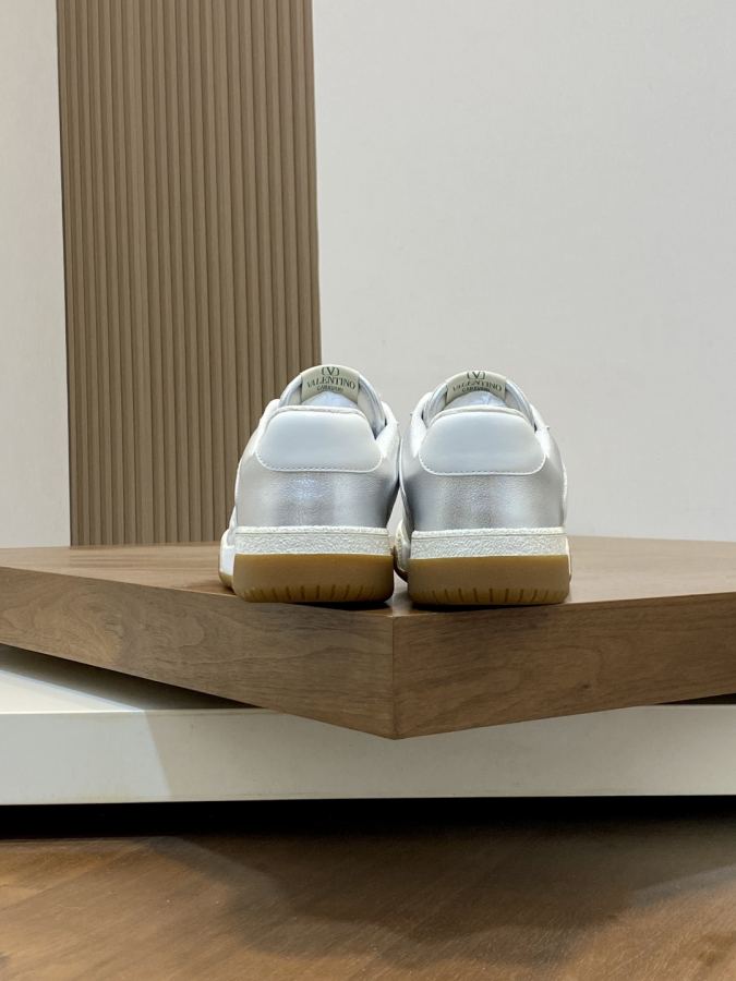 VALENTINO shoe VLTN 𝑶𝒏𝒆𝑺𝒕𝒖𝒅 Series 2024 ZP | 𝐓𝐏𝐔 39-44 45 — 1:1 Replica — photo 8