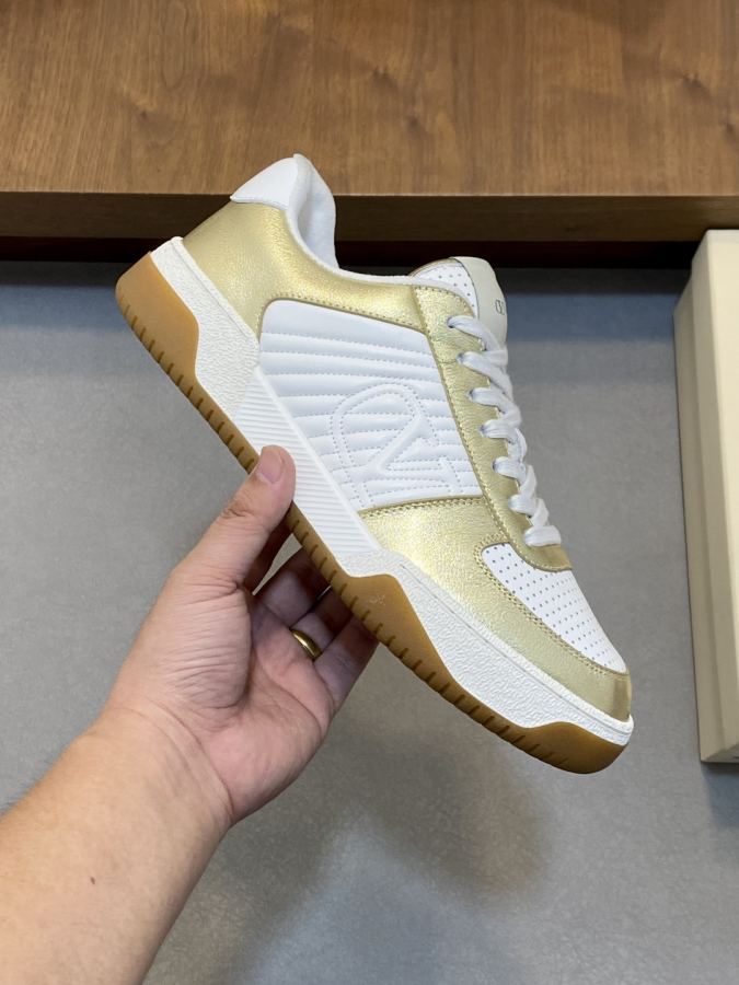 VALENTINO shoe VLTN 𝑶𝒏𝒆𝑺𝒕𝒖𝒅 2024 New. ZP. / 𝐓𝐏𝐔 39-44.45 — Premium Replica — photo 4