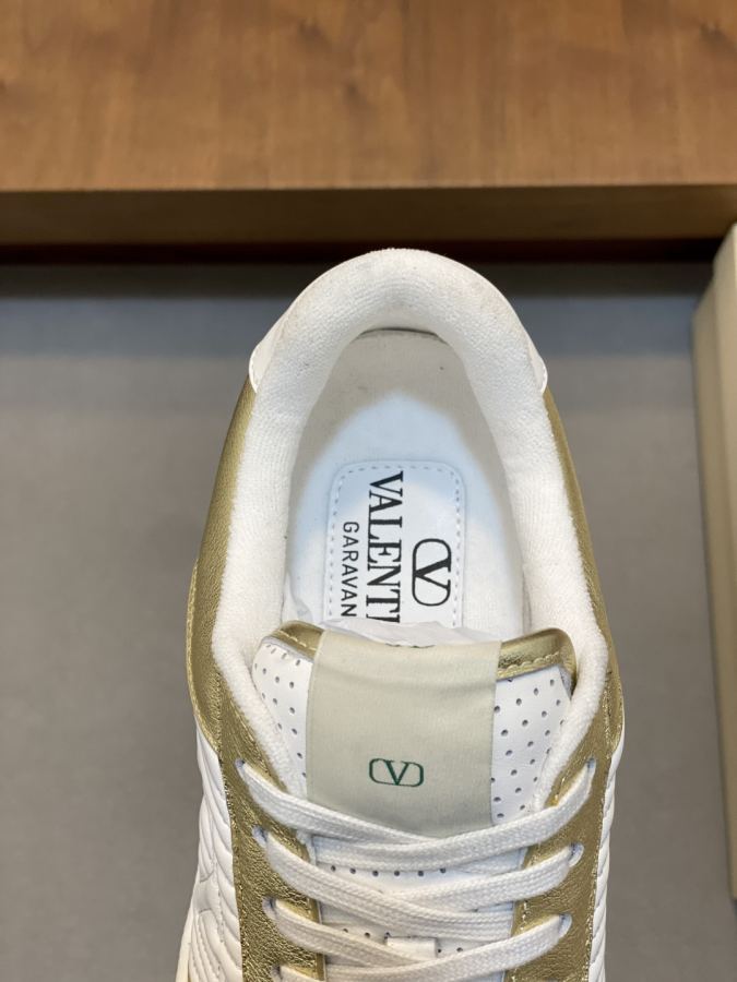 VALENTINO shoe VLTN 𝑶𝒏𝒆𝑺𝒕𝒖𝒅 2024 New. ZP. / 𝐓𝐏𝐔 39-44.45 — Premium Replica — photo 7