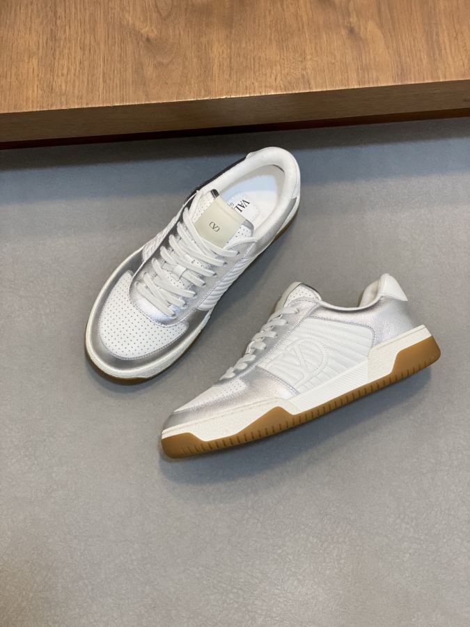 VALENTINO shoe VLTN 𝑶𝒏𝒆𝑺𝒕𝒖𝒅 Series 2024 ZP | 𝐓𝐏𝐔 39-44 45 — 1:1 Replica — photo 5
