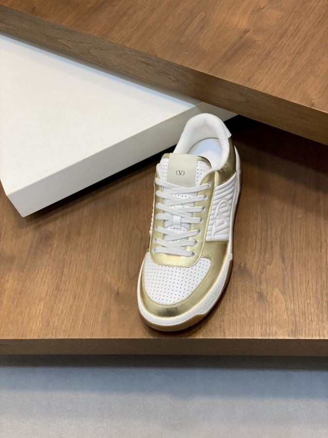 VALENTINO shoe VLTN 𝑶𝒏𝒆𝑺𝒕𝒖𝒅 2024 New. ZP. / 𝐓𝐏𝐔 39-44.45 — Premium Replica — photo 6