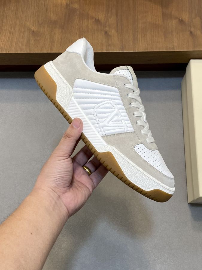 VALENTINO shoe VLTN 𝑶𝒏𝒆𝑺𝒕𝒖𝒅 2024 New. ZP. / 𝐓𝐏𝐔 39-44.45 — Premium Replica — photo 4