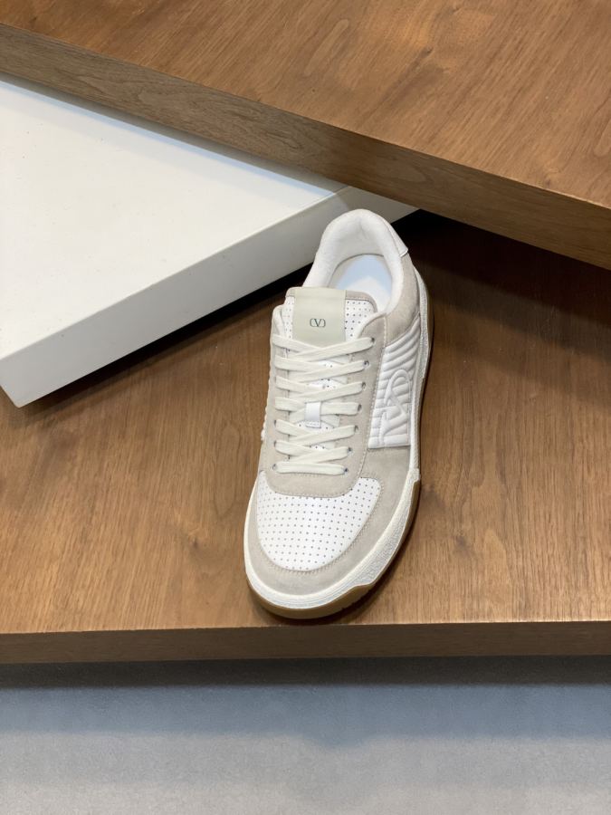 VALENTINO shoe VLTN 𝑶𝒏𝒆𝑺𝒕𝒖𝒅 2024 New. ZP. / 𝐓𝐏𝐔 39-44.45 — Premium Replica — photo 6