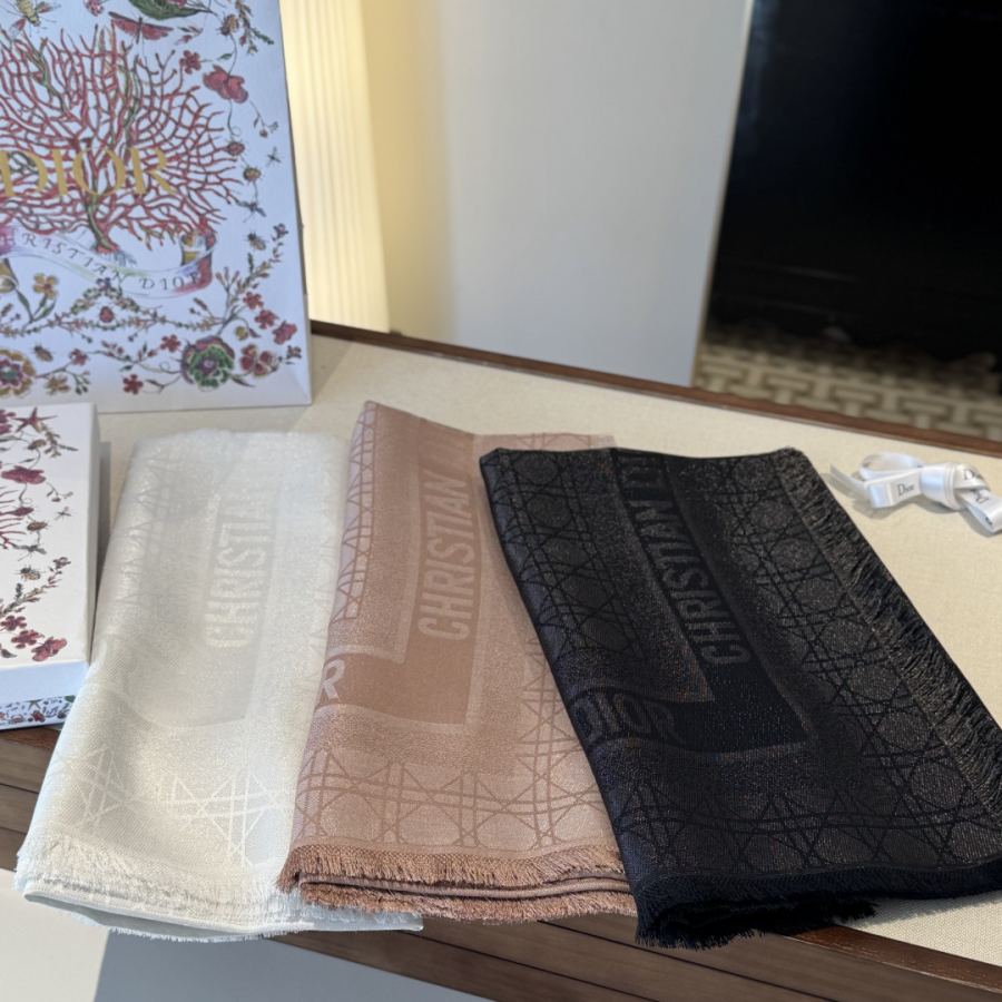 Dior scarf classic rhombus square scarf, rouge pink, soft and light texture, warm and fashionable, — AAA Quality Replica