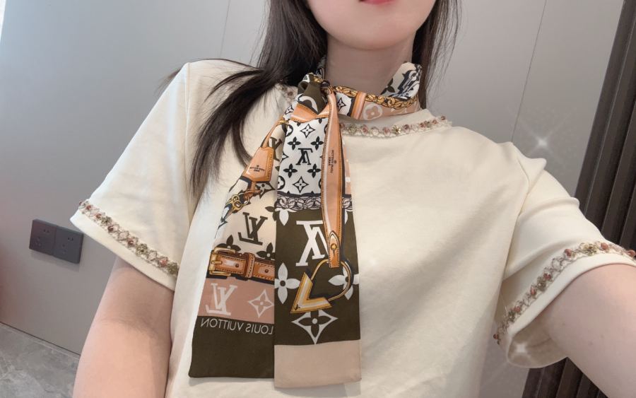 LV scarf tiwlly LV Louis Vuitton Series | 8*120 — AAA Quality Replica