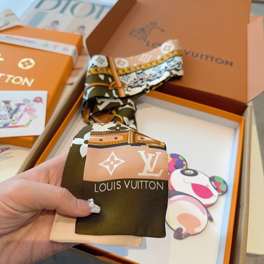 LV scarf tiwlly LV Louis Vuitton Series | 8*120 — AAA Quality Replica — photo 6