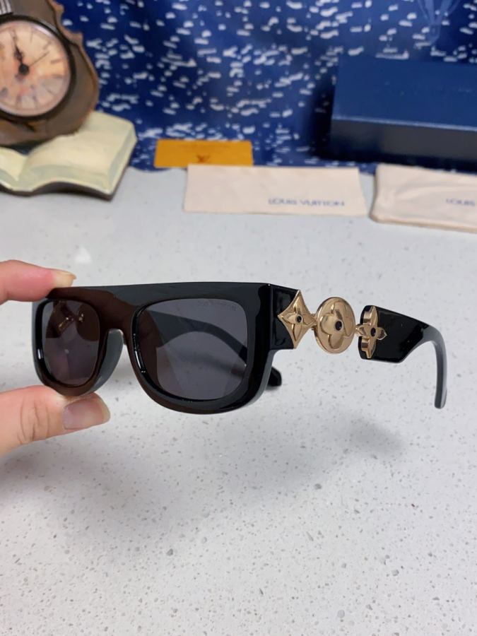 LV glasses Louis Vuitton 2026 LV Men's Women's Z2196 W — 1:1 Replica For Sale — photo 7