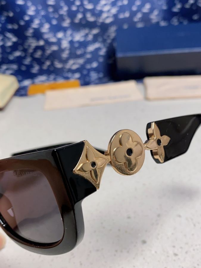 LV glasses Louis Vuitton 2026 LV Men's Women's Z2196 W — 1:1 Replica For Sale — photo 8