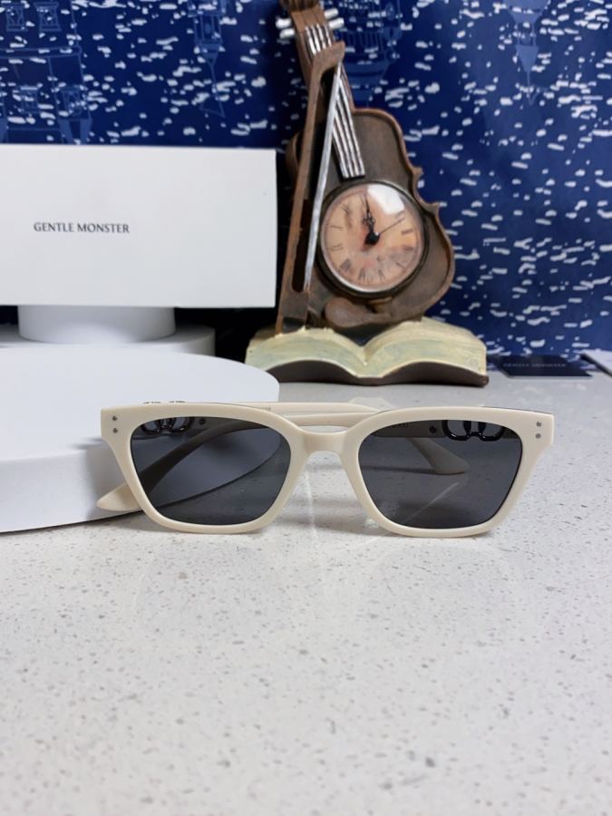 GM glasses Gentle Moster(GM) 2026 New GM ins XOXO — 1:1 Replica For Sale — photo 8