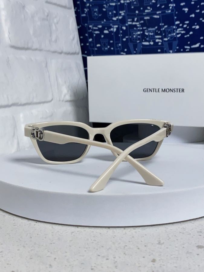 GM glasses Gentle Moster(GM) 2026 New GM ins XOXO — 1:1 Replica For Sale — photo 3