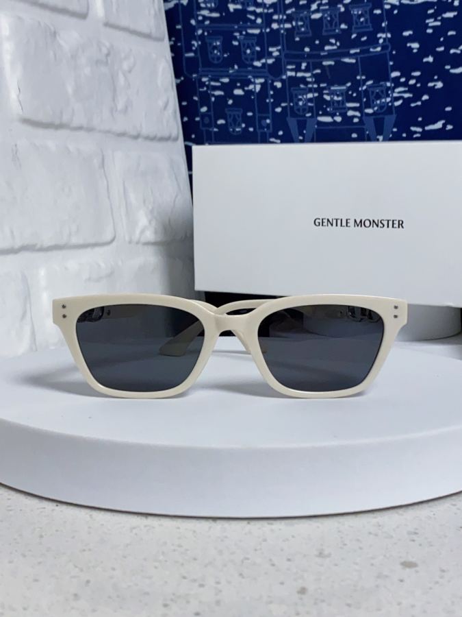 GM glasses Gentle Moster(GM) 2026 New GM ins XOXO — 1:1 Replica For Sale — photo 2