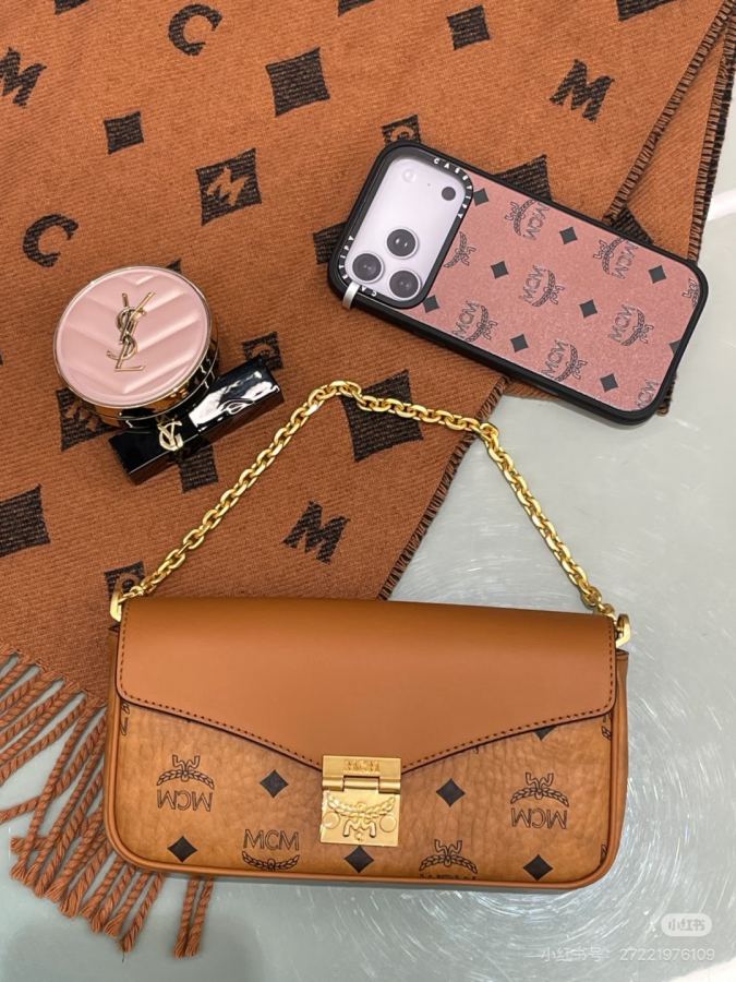 MCM bag MCM chain bag, one bag that can be carried multiple times, elegant and casual, carrying — Premium Replica — photo 7