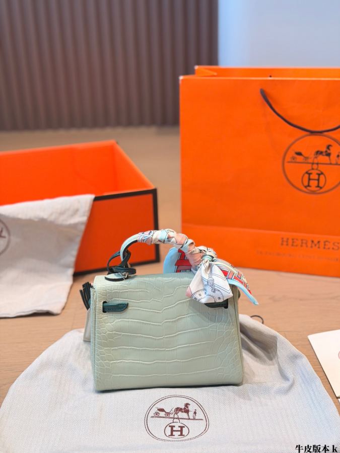 Hermes Women Hermes kelly doll picto — 1:1 Replica — photo 6