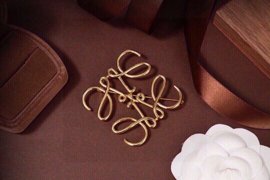Loewe Jewelry LOEW* LOEW* Anagram LOGO 18k — Premium Replica