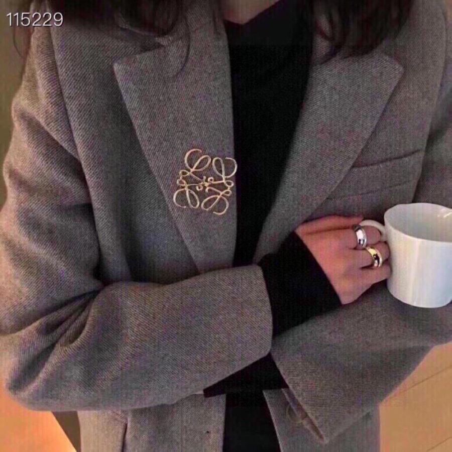 Loewe Jewelry LOEW* LOEW* Anagram LOGO 18k — Premium Replica — photo 3