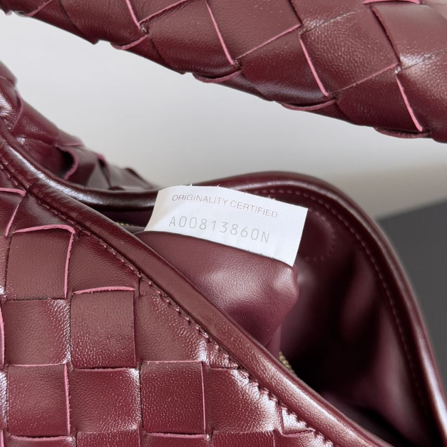 Bottega Veneta bag I seem to be obsessed with this BV bag recently The new Hop is really not too — Premium Replica — photo 7