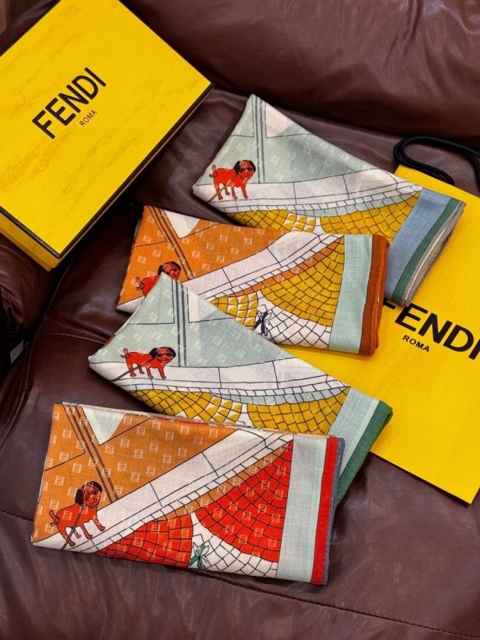 Fendi tørklæde Fendi "Vandre rundt i Rom" FF, Pequin — photo 9