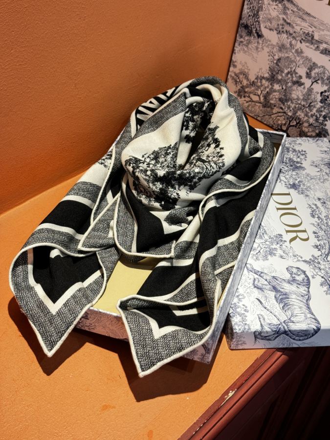 Dior scarf New 𝐃𝐈𝐎𝐑 Early Spring New "Ruyicong Hand-painted Square Scarf" — 1:1 Replica — photo 10