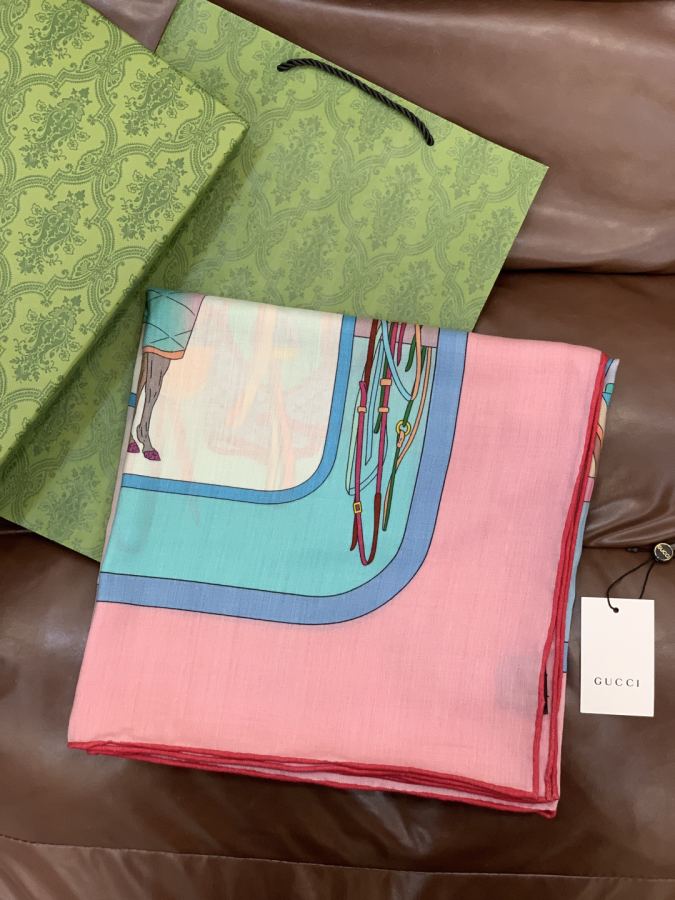 gucci tørklæde Gucci 140 dobbeltsidet fløjlssjal — photo 3