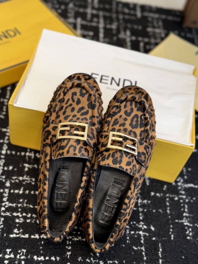 Fendi women's shoes Fend* 26 New FF — AAA Quality Replica — photo 4