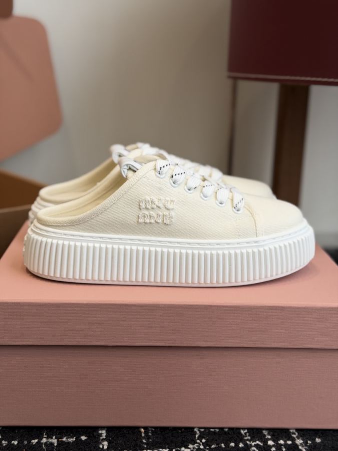 Miumiu women's shoes Miu Mi* 26ss New — Premium Replica — photo 2