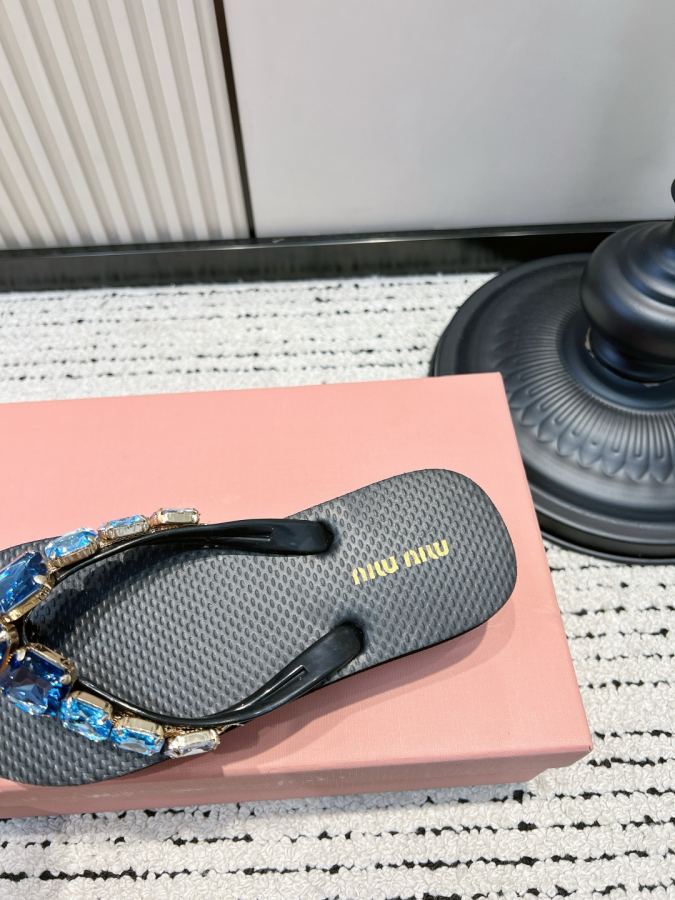 Miumiu women's shoes Miu rhinestone flip-flops, gem-encrusted diamond flat slippers, summer outer — AAA Quality Replica — photo 8