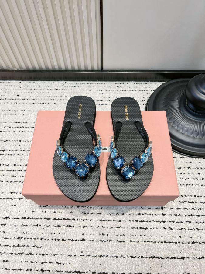 Miumiu women's shoes Miu rhinestone flip-flops, gem-encrusted diamond flat slippers, summer outer — AAA Quality Replica