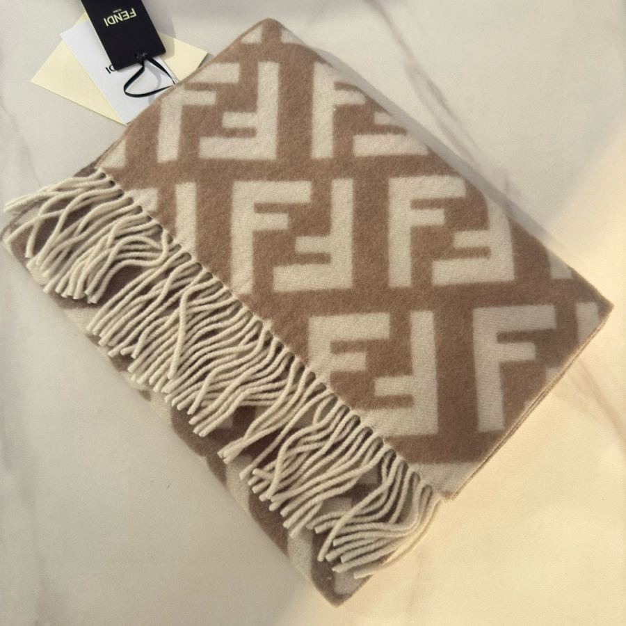 Fendi scarf Fendi New FF Stefano Pilati FF 35 x180cm 8cmx2 — AAA Quality Replica — photo 4