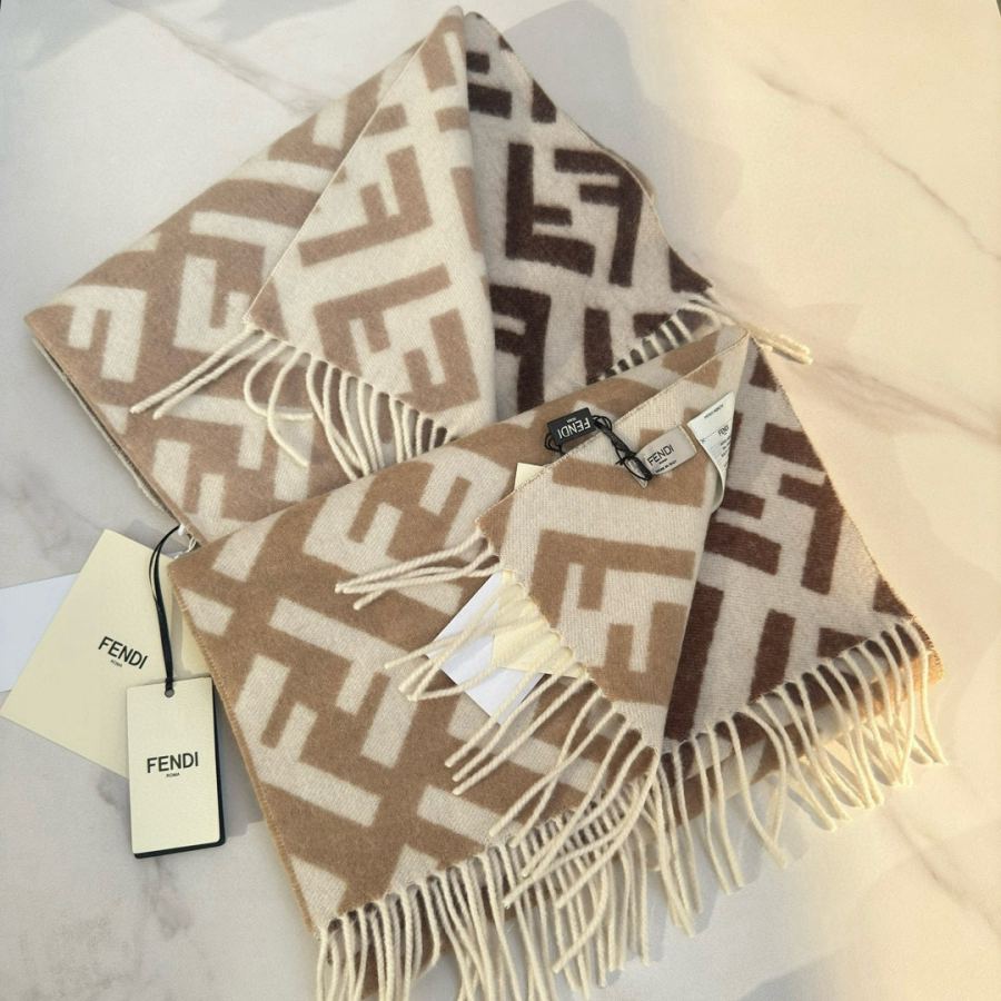 Fendi scarf Fendi New FF Stefano Pilati FF 35 x180cm 8cmx2 — AAA Quality Replica — photo 2