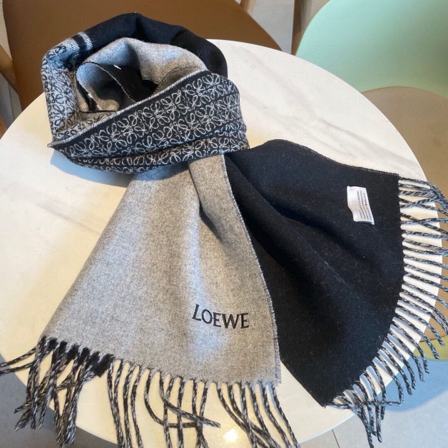 Loewe scarf LOVE double-sided scarf, medium weight double-sided wool and cashmere blend scarf. — 1:1 Replica — photo 6
