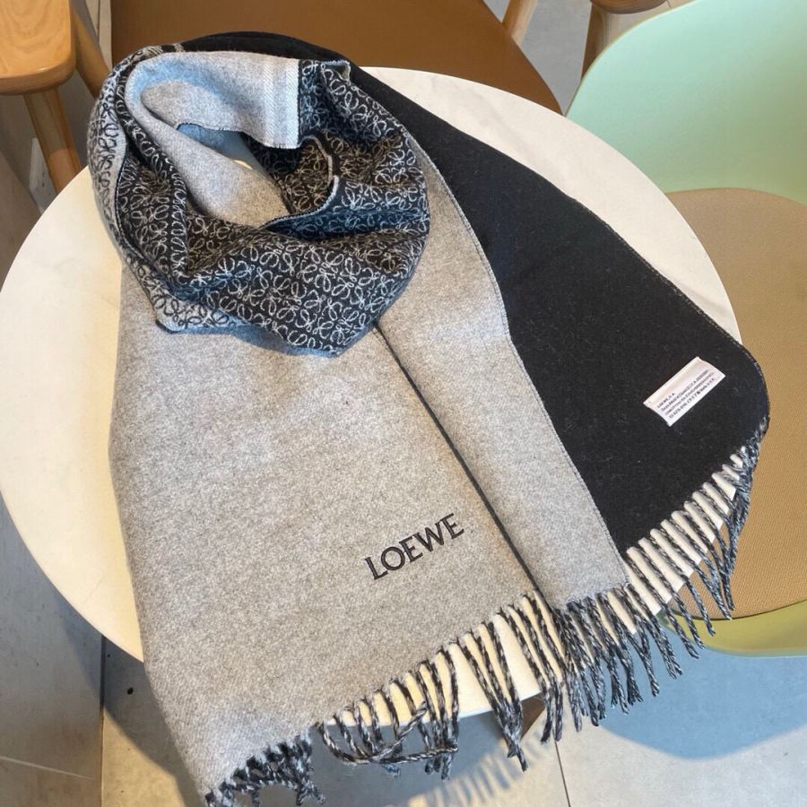 Loewe scarf LOVE double-sided scarf, medium weight double-sided wool and cashmere blend scarf. — 1:1 Replica — photo 5