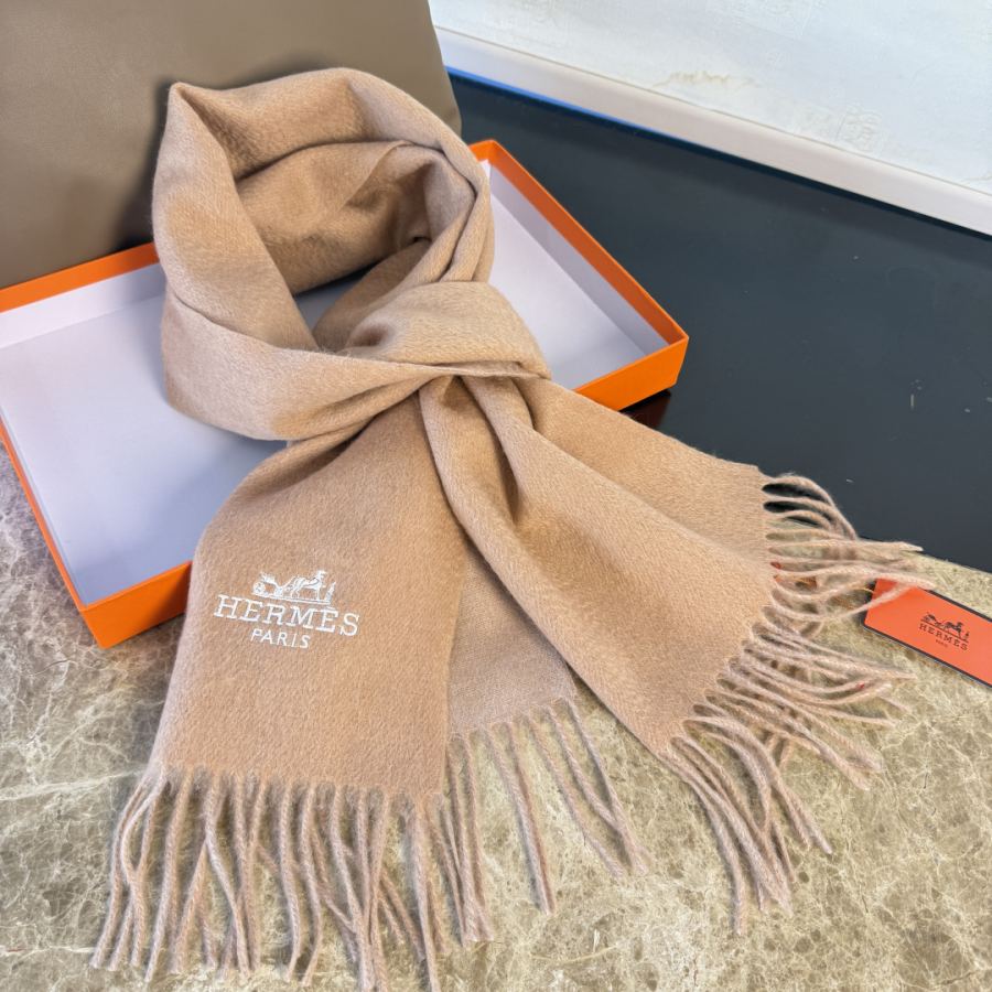 Foulard Hermès ▪Hermes H logo 32 x 180cm — photo 9