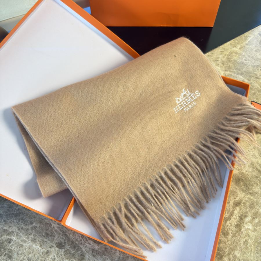 Foulard Hermès ▪Hermes H logo 32 x 180cm — photo 4