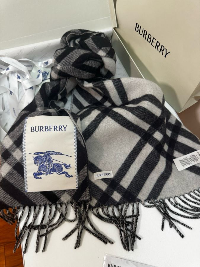 burberry scarf Burberry New Bur Burberry New Burberry hold 30x168cm 8cmx2 100% — 1:1 Replica For Sale — photo 8