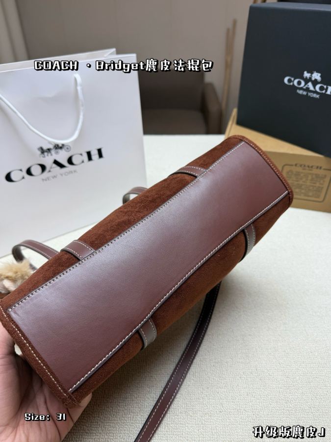COACH bag, kommer med flyveske og tilbehør oppgradert semsket skinn — photo 5