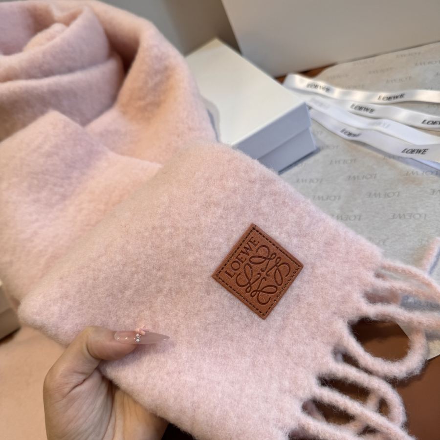 Loewe tørklæde — photo 6