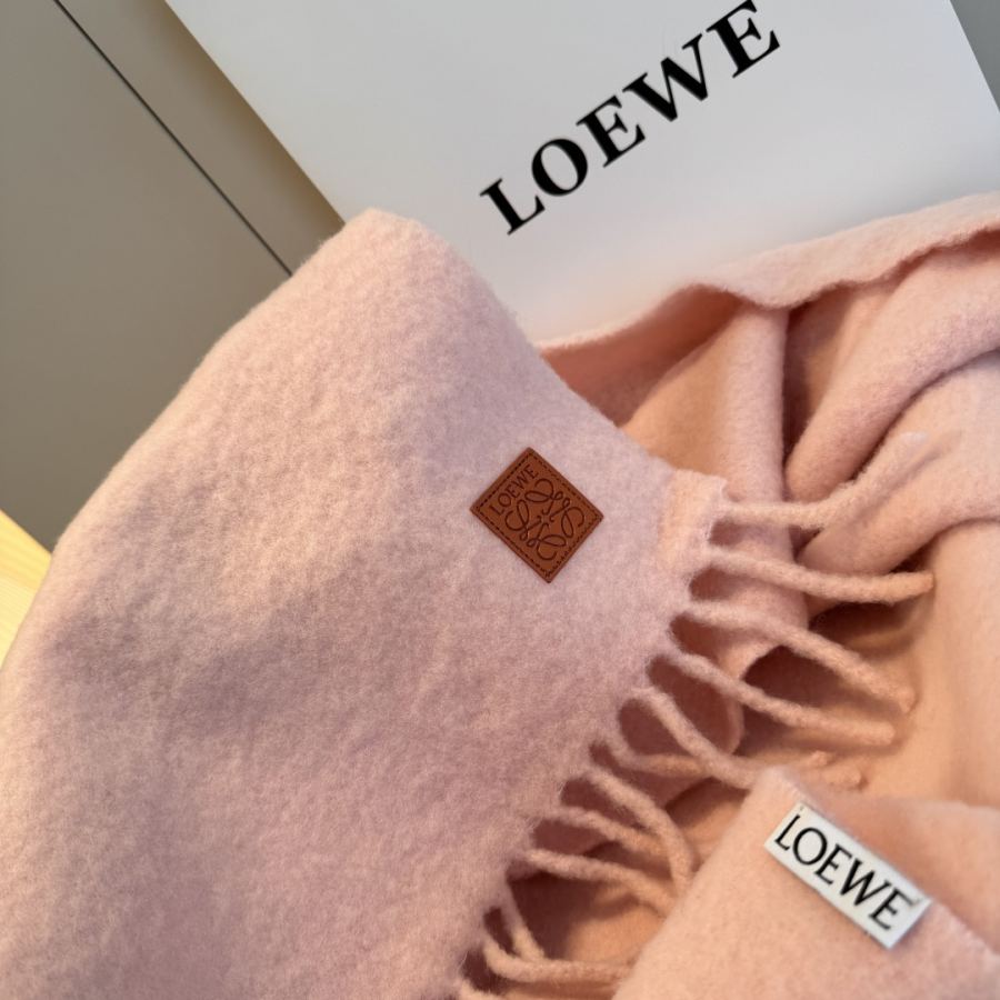 Loewe tørklæde — photo 9