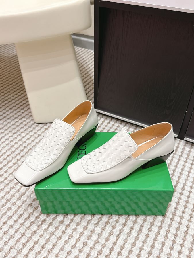 BV women's shoes Bottega Veneta 26s New ​​ — AAA Quality Replica — photo 2