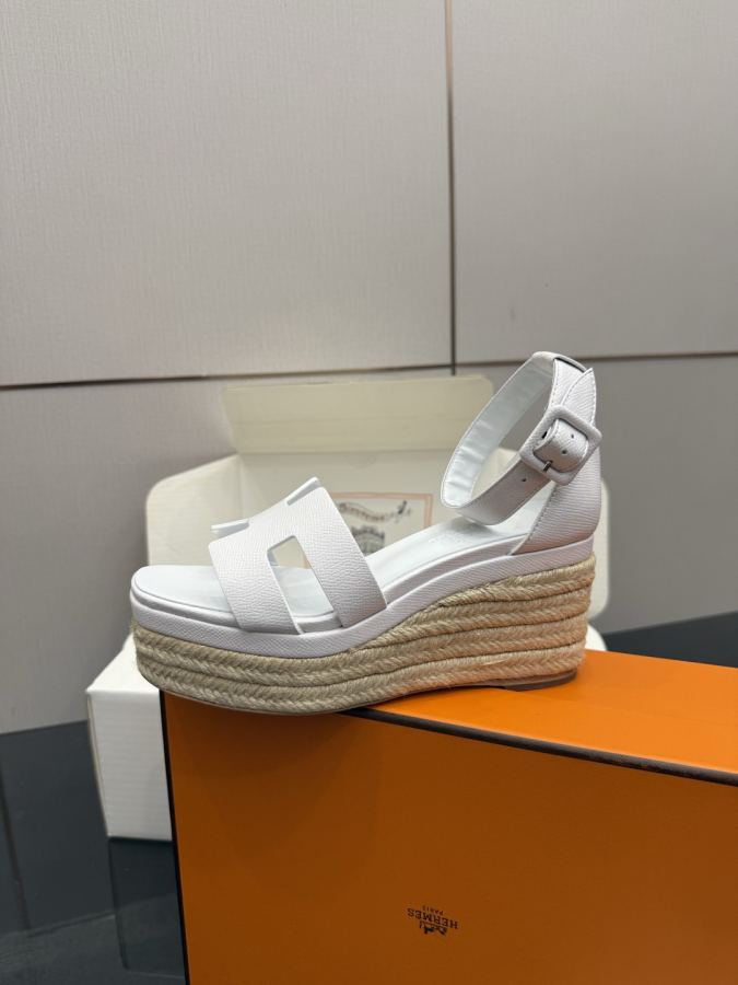Hermes women's shoes (With complete set of airplane box) — Premium Replica — photo 7