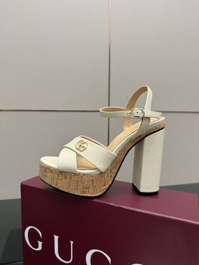 Gucci women's shoes GUCCI2026 summer latest water platform sandals — 1:1 Replica — photo 7