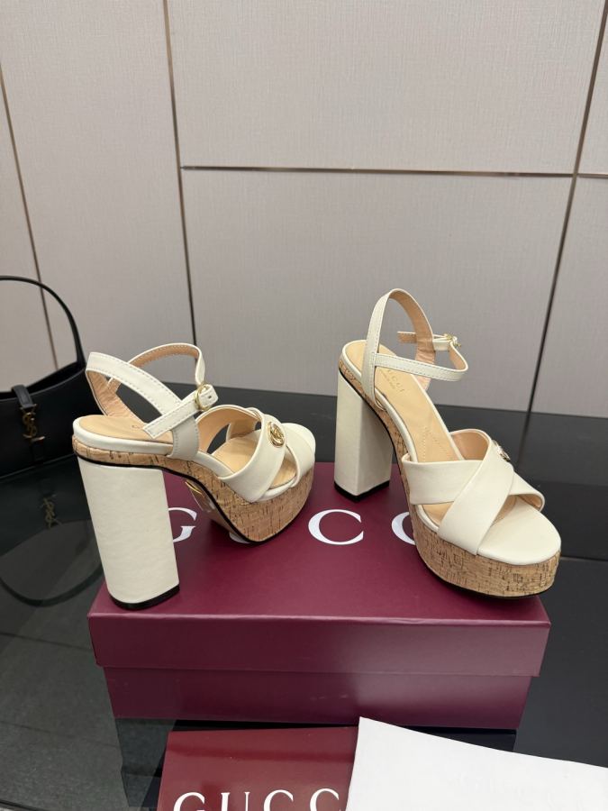 Gucci women's shoes GUCCI2026 summer latest water platform sandals — 1:1 Replica — photo 5
