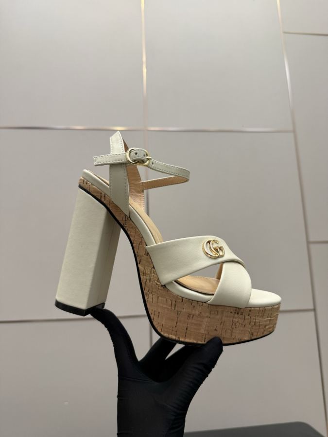 Gucci women's shoes GUCCI2026 summer latest water platform sandals — 1:1 Replica — photo 8