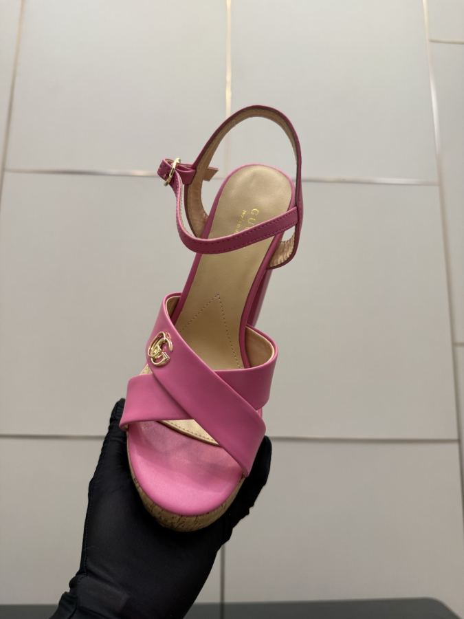 Gucci women's shoes GUCCI2026 — 1:1 Replica — photo 9