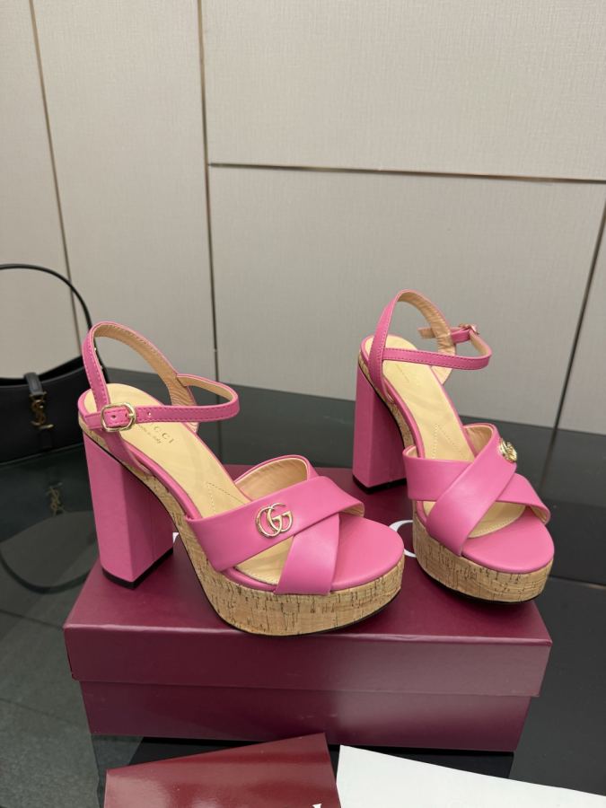 Gucci women's shoes GUCCI2026 — 1:1 Replica — photo 3