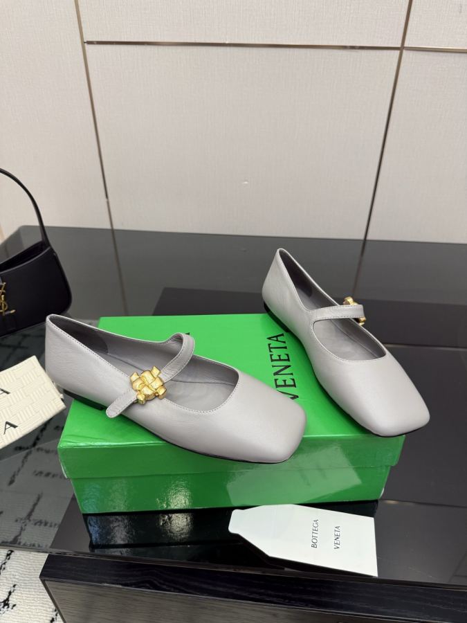 BV women's shoes BV Charlotte — AAA Quality Replica — photo 3